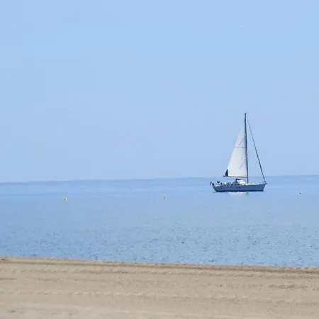 Apartmán Superbe Vue 4 A 6 Personnes Front De 6flotb79 Le Barcarès