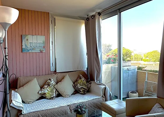 Superbe Vue 4 A 6 Personnes Front De 6flotb79 *